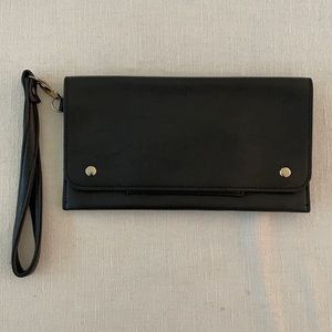 Beta Black PU Leather Wristlet
